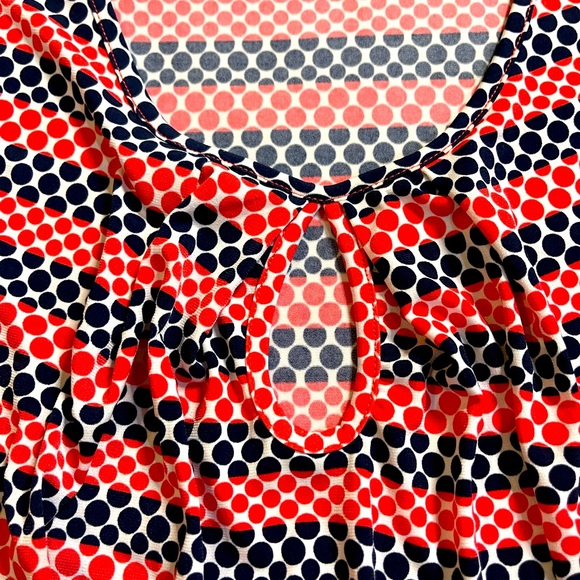 EUC New York and Company Top - Picture 3 of 6